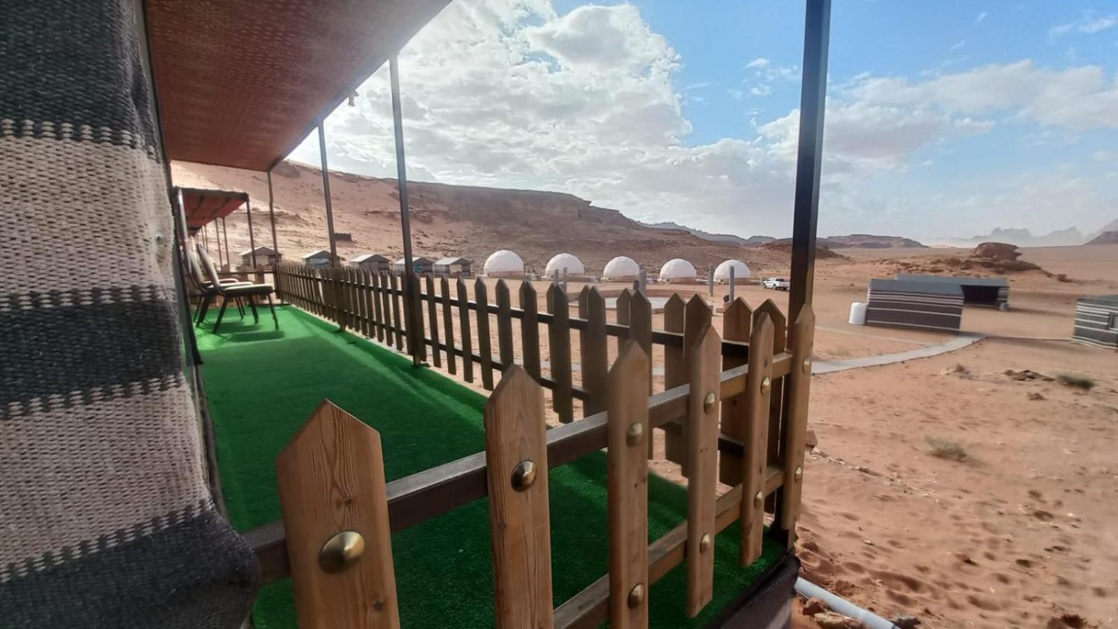 Al Raha Luxury Camp Hotel Wadi Rum Eksteriør billede