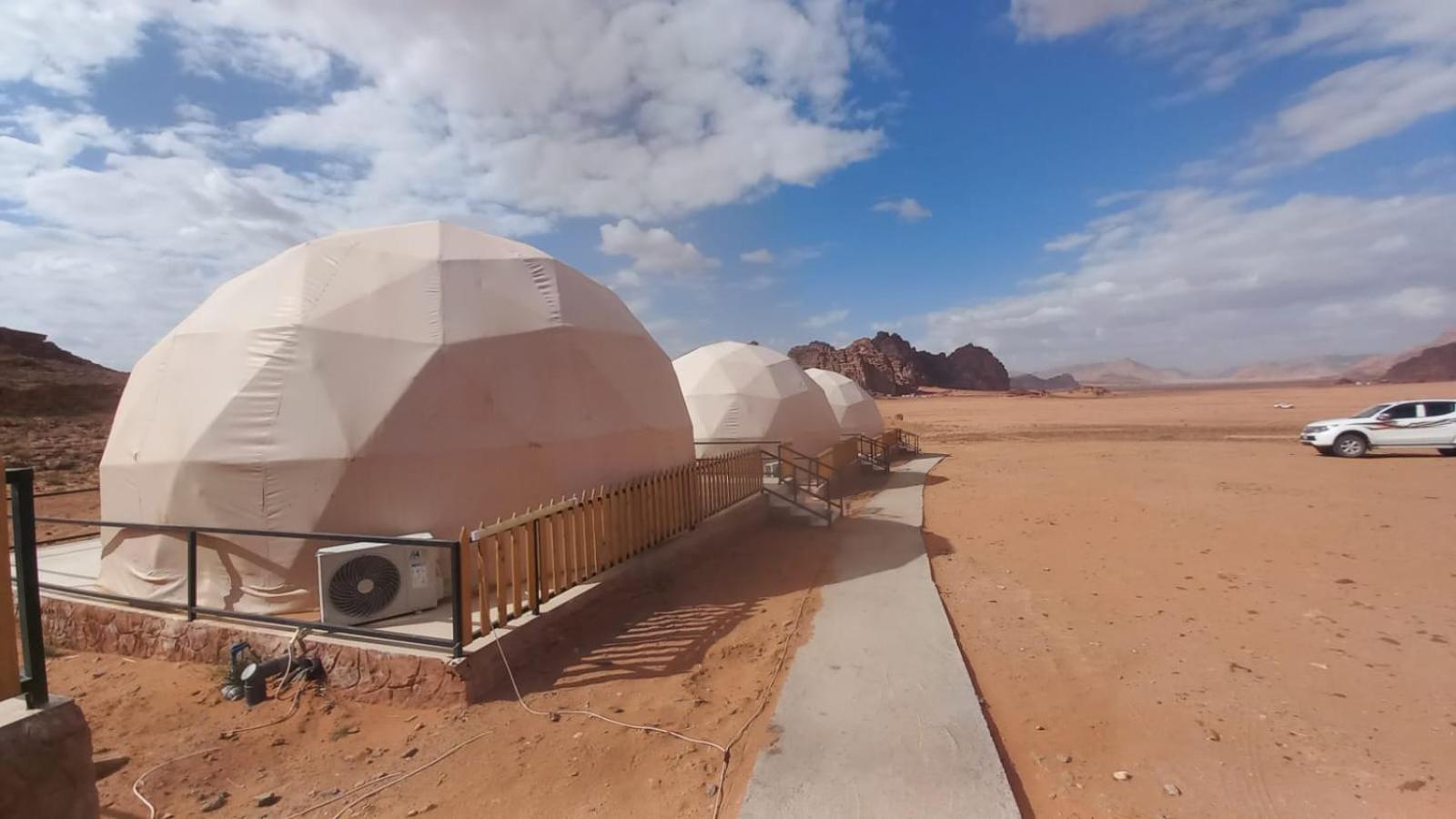 Al Raha Luxury Camp Hotel Wadi Rum Eksteriør billede