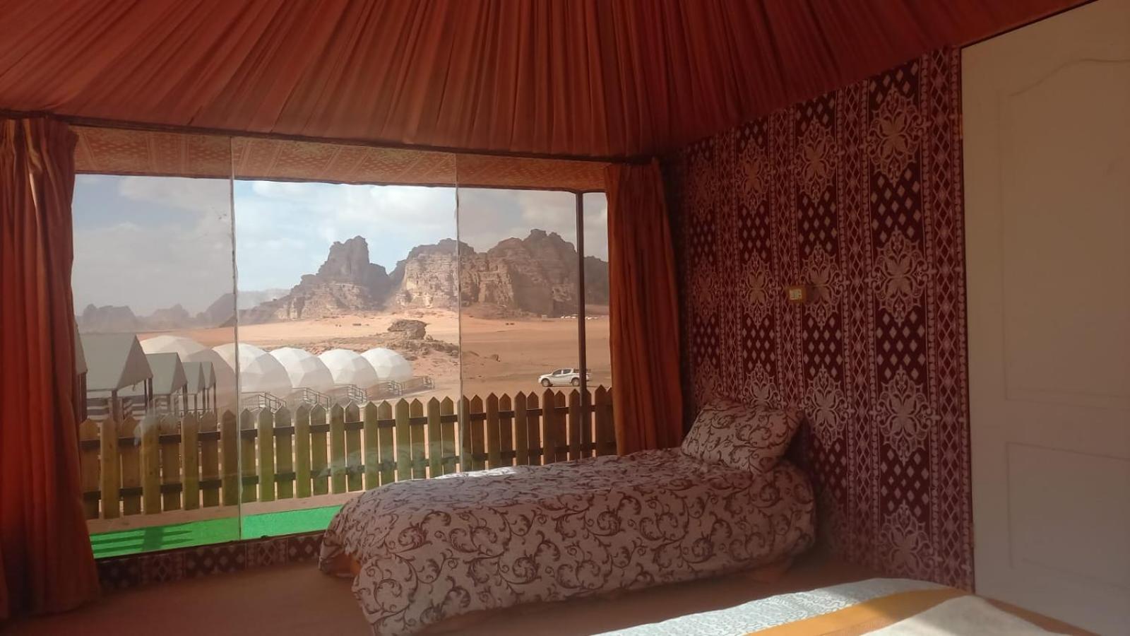 Al Raha Luxury Camp Hotel Wadi Rum Eksteriør billede