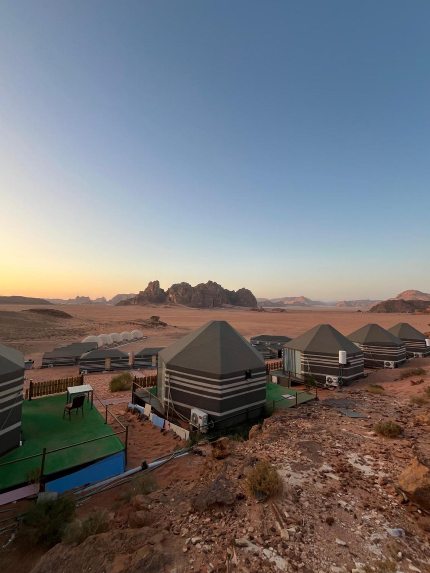Al Raha Luxury Camp Hotel Wadi Rum Eksteriør billede