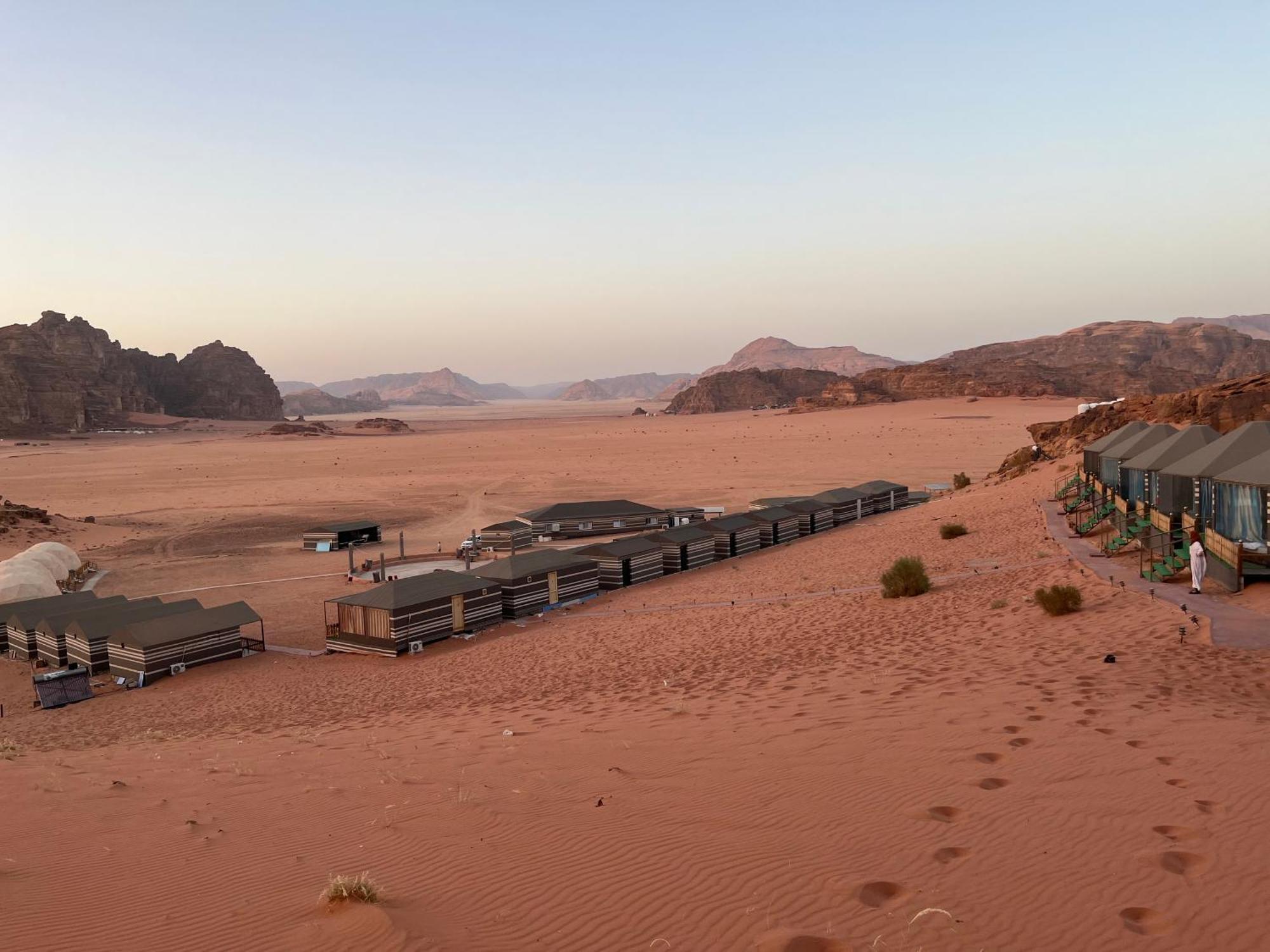 Al Raha Luxury Camp Hotel Wadi Rum Eksteriør billede